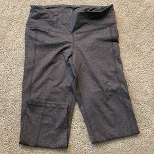 Old Navy Activewear Cropped Legging